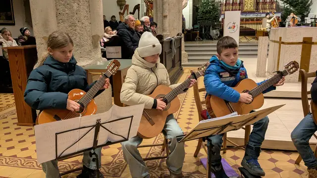 Gitarrenensemble, Ltg. Dana Memioglu | Foto: Musik- und Kunstschule Waidhofen/Ybbstal