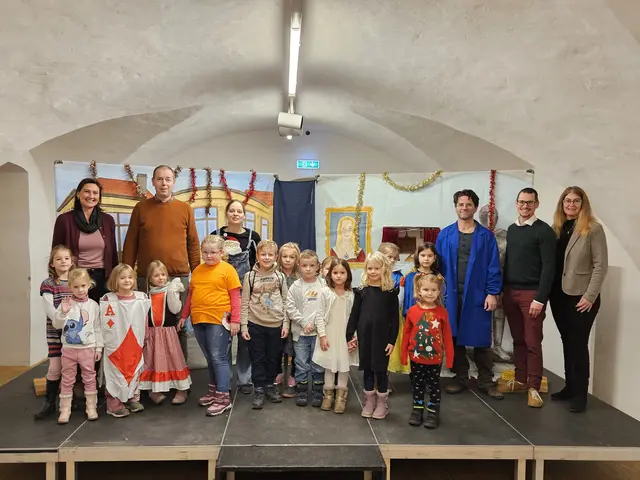 Kurz vor Weihnachten verwandelte sich der Saal in der Burg Laa wieder einmal in eine kleine Weihnachtsbühne. | Foto: Stadtgemeinde Laa