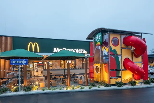 Am 16. Dezember öffnete McDonald's in Schärding seine Pforten. Das Restaurant bietet einen Doppel-McDrive, einen McCafé-Bereich und ein Outdoor-Playland für Kinder. | Foto: McDonald’s Österreich/Christian Husar