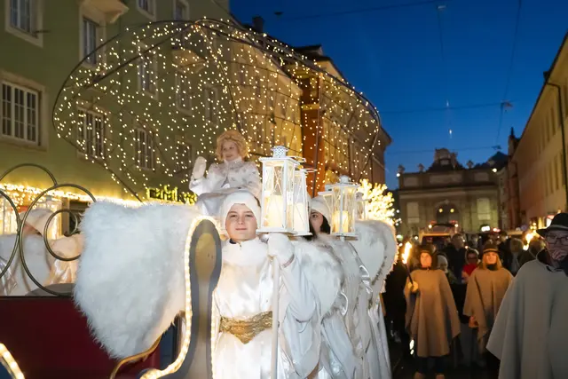 Christkindleinzug 2025: tausende Besucherinnen und Besucher waren begeistert. | Foto: MeinBezirk/Westsideproduction