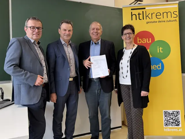 HTL Dir. Andreas Prinz, Abteilungsleiter der Bildungsregion 1 Alfred Grünstäudl, Abteilungsvorstand Anton Hauleitner uns Schulqualitätsmanagerin Susanne Ripper | Foto: HTL Krems