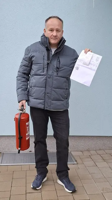 Gerald Marangoni ärgert sich über die Kosten für die Feuerlöscher-Entsorgung. | Foto: privat
