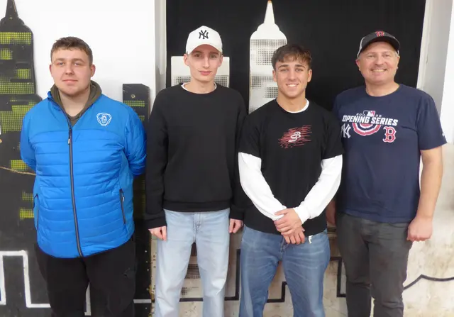 13 Spieler der Junior Beers und vier Elternteile nahmen am Baseball-Regelkurs der Beers in der Stadthalle Schrems teil. | Foto: Schremser Beers