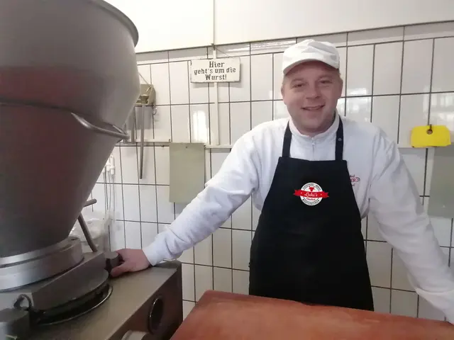 Lukas Pranger führt den Schlachthof Gartner in Mühlgraben und setzt auf regionale Wertschöpfung, Tierwohl, betriebseigene Schlachtungen, kurze Transportwege und handwerkliche Spitzenqualität. | Foto: guetesiegl