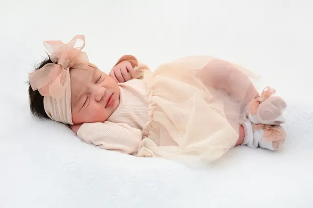 Name: Liana
Geburtsdatum: 15.12.2025
Gewicht: 3.160 g
Größe: 49 cm
Mutter: Annamaria Sommer aus Kindberg | Foto: Babysmile