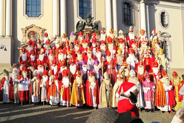 74 Nikolaus, 
4.R. 1.v. li St.Marienkirchen
2.R. 1.v. re. Aurolzmünster | Foto: Johann Wimmeder i.A.f.d. Nikolaus