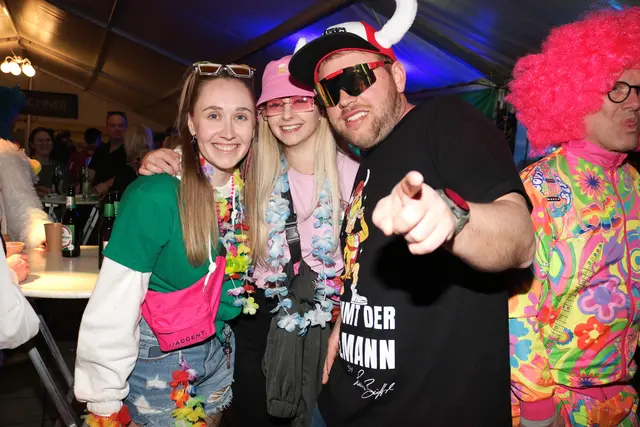 Die Wikinger sind los, und machen in der Faschingszeit Grieskirchen unsicher.  | Foto: Sona Hasoyan