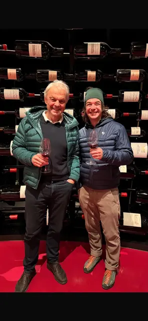 Jürgen Pirker, der langjährige Geschäftsführer und Skischulleiter der Arlberg Classic Skischule mit seinem Nachfolger Stefan Mantl.  | Foto: privat