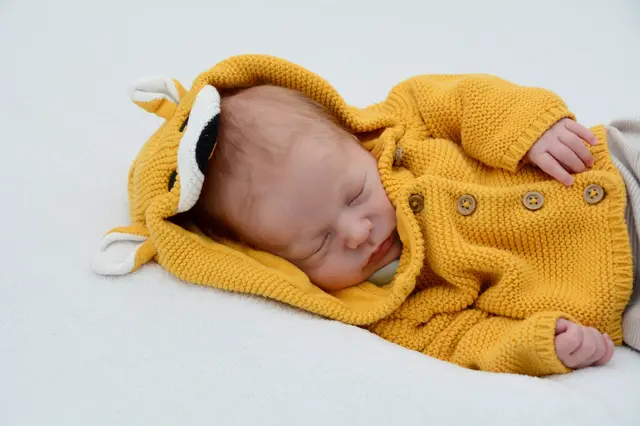 Name: Nico
Geburtsdatum: 28.11.2025
Gewicht: 2.535 g
Größe: 48 cm
Eltern: Dominique Lamprecht und Gabriel Postmann aus Kapfenberg | Foto: Babysmile