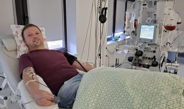 Als echter Held darf sich der 33-jährige Christoph aus Neukirchen am Walde bezeichnen: Mit seiner Stammzellspende schenkt er einem schwerkranken, fremden Mann neue Hoffnung.  | Foto: Geben für Leben 