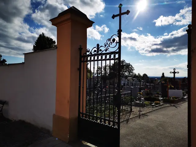 „Es gibt ein Leid, das fremden Trost nicht duldet
und einen Schmerz, den sanft nur heilt die Zeit.“ | Foto: Ulrike Plank