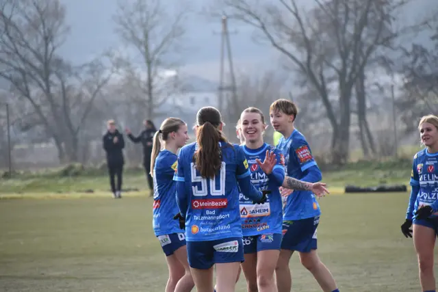 Junge Spielerinnen der BFV-Frauenakademie spielen in der Future League. | Foto: MeinBezirk/Michael Strini