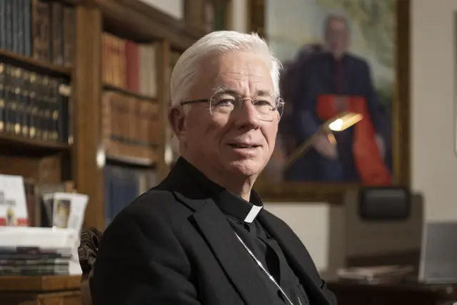 Erzbischof Franz Lackner: „Wir vergessen es bei all den Adventmärkten, den Betriebsfeiern und den Angeboten im Handel, aber der Advent ist von alters her auch eine Fastenzeit.“ | Foto: eds/Hiva Naghshi