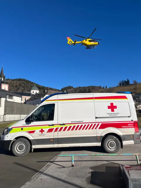 Der Hubschrauber durfte wieder abdrehen: Mutter und Kind sind wohlauf. (Symbolbild) | Foto: Rotes Kreuz Mariazellerland | Fluch P