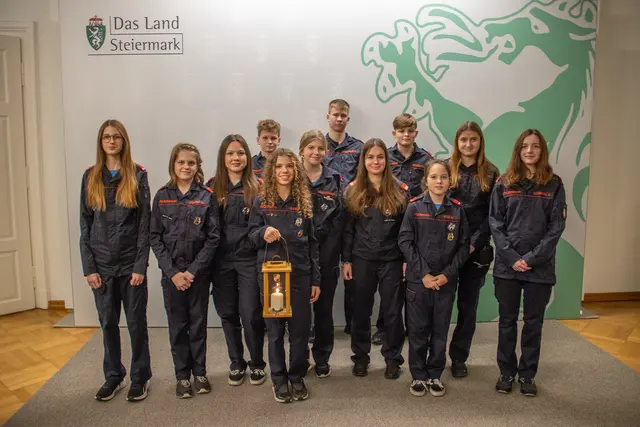 Die beiden Feuerwehrjugendgruppen des Abschnitts Weiz sowie der FF Puch bei Weiz in der Grazer Burg,  | Foto: BI d.V. Stefan Reisinger
