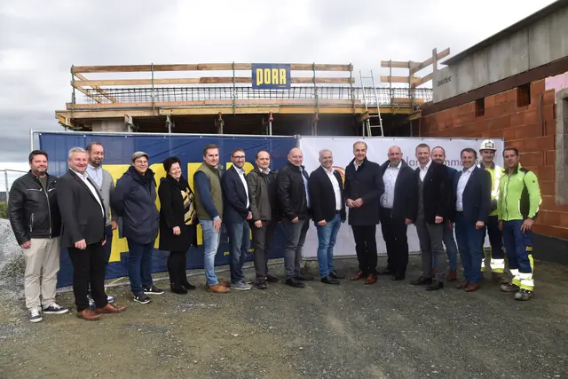 Die Gleichenfeier für den Pflegestützpunkt in Unterkohlstätten fand im Oktober 2024 statt. | Foto: Michael Strini