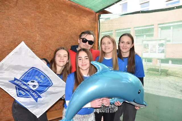 Ein Foto mit den "Flippers": Leonie Pinter, Michael Strini, Hannah Schöberl, Stephanie Rinnhofer, Amelie Fritz | Foto: Michael Strini