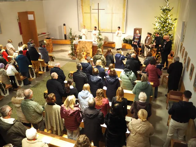 Die gut besuchte Kirche der Flugfelder Pfarrgemeinde St.Anton