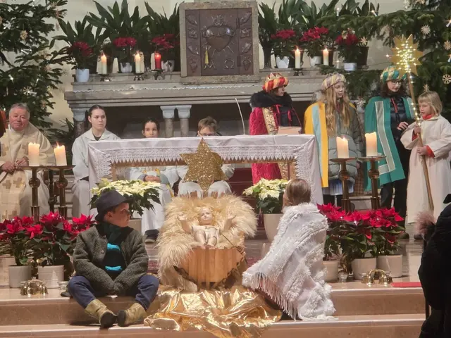 Kindermette in der Salesianerpfarre Amstetten Herz Jesu mit Pater Hermann Sandberger. | Foto: Wolfgang Zarl