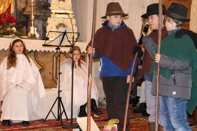 Die Hirten kommen beim Stall an | Foto: Gerhard Langmann