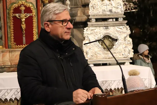 Direktor Josef Deutschmann führte durch den Abend | Foto: Gerhard Langmann