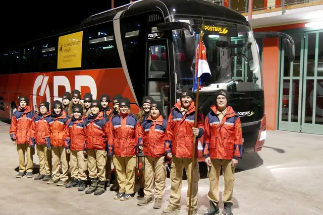 Bei der Sendungs- und Segnungsfeier des Friedenslichts für die Pongauer Feuerwehrjugend  | Foto: VI Daniel Hartlieb