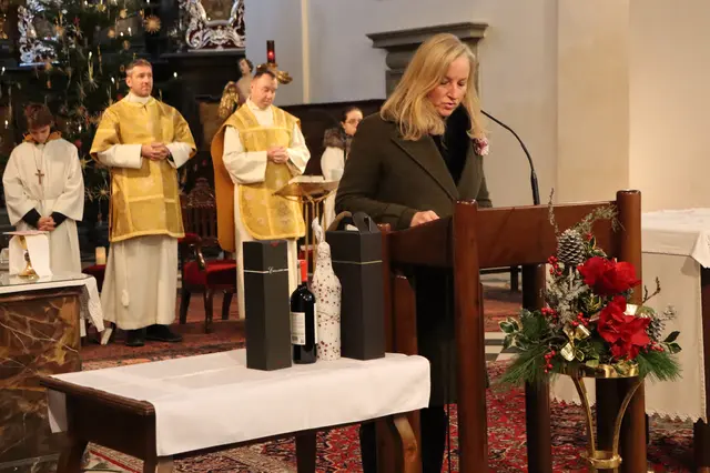 Petra Krois-Ninaus bei den Fürbitten | Foto: Gerhard Langmann