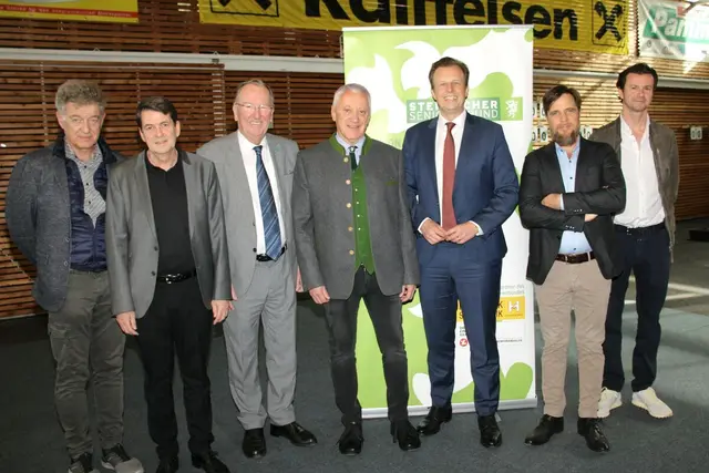 Im Vorjahr veranstaltete Walter Reiter (m.) einen Gesundheitsgipfel in Stallhofen. | Foto: Cescutti