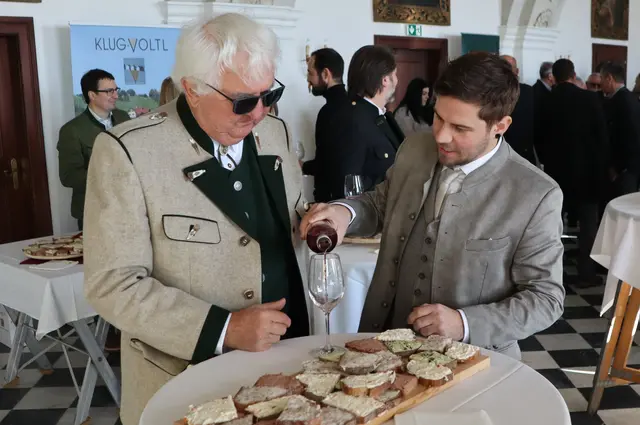 Robert Holzmann, Gouverneur der Nationalbank in Ruhe, ist Stammgast im Refektorium | Foto: Gerhard Langmann
