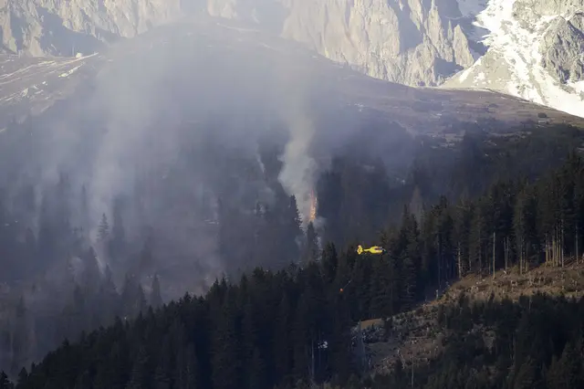 Zeugen für den Auslöser des Waldbrandes auf der Nordkette werden gesucht. | Foto: zeitungsfoto.at
