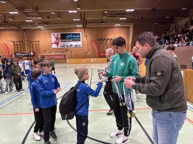 Glückwünsche an den SC Schwaz. | Foto: MeinBezirk