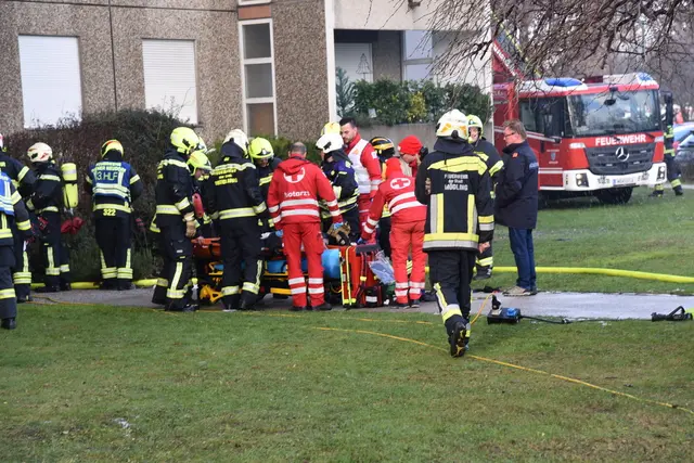 Behandlung der Verletzten | Foto: Thomas Lenker/Monatsrevue