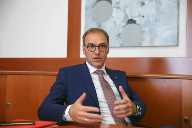 Leonhard Schneemann gibt einen Überblick über den FTI-Bericht. | Foto: Büro Schneemann