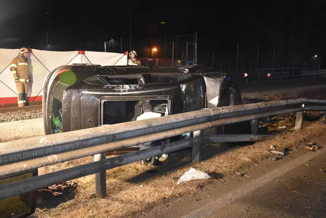 In Uderns überschlug sich eine Lenkerin mit ihrem Pkw. | Foto: zoom.tirol