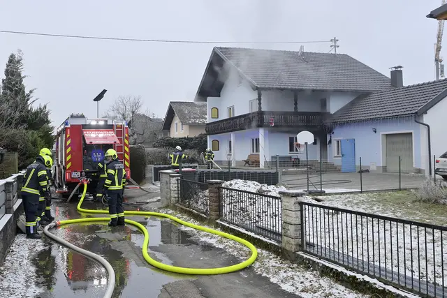 Drei Feuerwehren standen bei dem Brand im Einsatz. | Foto: Fotostudio Manfred Fesl