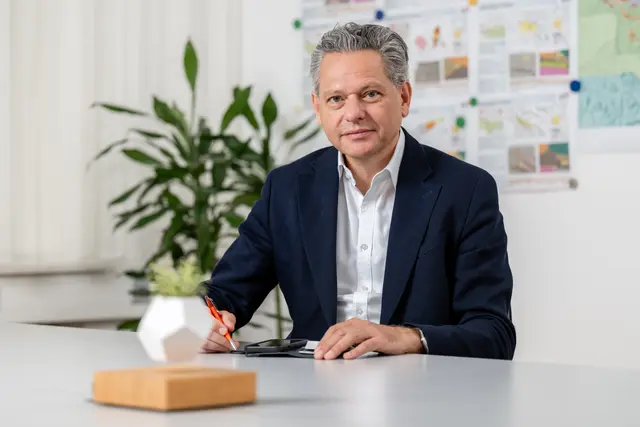 Der Chef des Erdgasförderunternehmens ADX Energy, Paul Fink, ist von der Profitabilität der neuen Bohrprojekte in Oberösterreich überzeugt. | Foto: Klaus Ranger