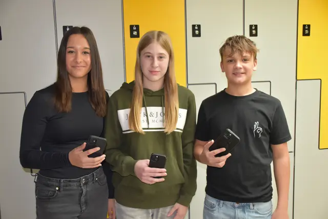 Laura Seper, Madlen Weber und Jamie Holzer machten beim Handy-Experiment erfolgreich mit. | Foto: MeinBezirk/Michael Strini