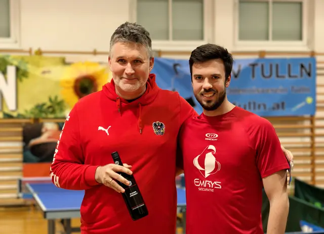 Andreas Gröbl mit Lukas Wenda. | Foto: Christian Nowotny