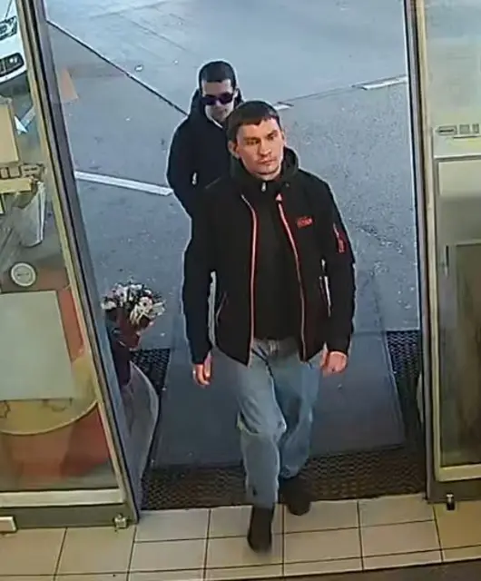 Wer kennt diese Männer? Die Wiener Polizei fahndet nach ihnen. | Foto: LPD Wien