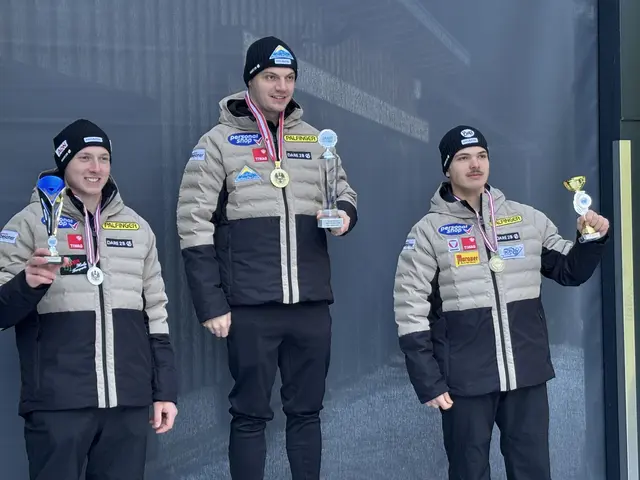 Fabian Achenrainer (Mitte) siegte vor Sebastian Feldhammer (links) und Florian Freigassner. | Foto: Team Grantau