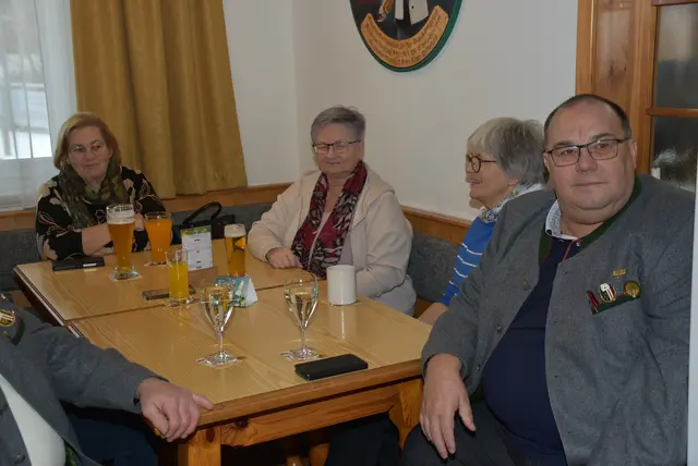 Schützenverein Pabneukirchen feierte zum Jahreswechsel mit Funktionären und Sponsoren Jubiläumsjahr &amp; Erfolge.  | Foto: Zinterhof