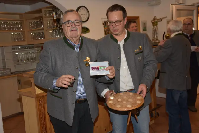 Schützenverein Pabneukirchen feierte zum Jahreswechsel mit Funktionären und Sponsoren Jubiläumsjahr &amp; Erfolge.  | Foto: Zinterhof