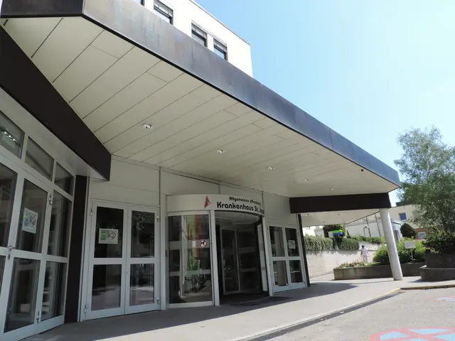 Die zwei Verletzten wurden in das Krankenhaus Braunau eingeliefert. | Foto: marschall pr/Archiv