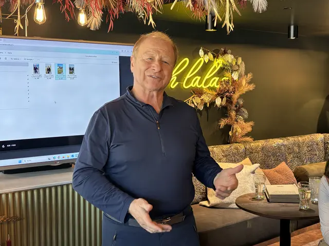 Harry Prünster hat Humor und weiß viele Witze. Zu Silvester hat er einen ganz lustigen Witz erzählt.  | Foto: MeinBezirk Salzburg