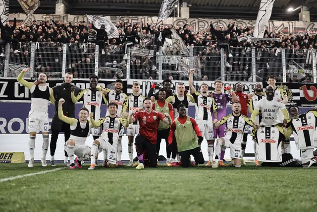 ... und nach dem Schlusspfiff und einer gefühlten Nachspielzeit von 57 Minuten feierte man mit den schwarz-weißen Fans gemeinsam. | Foto: Reischl