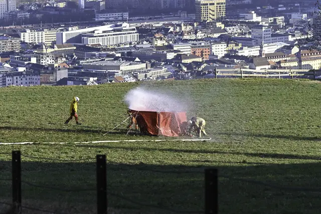 Löscharbeiten erfolgreich abgeschlossen. "Brand aus" beim Waldbrand auf der Nordkette. 150 Feuerwehrleute und mehrere Hubschrauber standen im Dauereinsatz. | Foto: zeitungsfoto.at