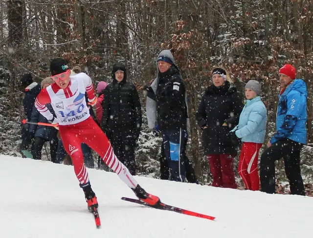 Mit Vollgas ins Jahr - Matteo Anker vom LLC Walchsee siegte in seiner Klasse beim Silvesterlanglauf in Kössen | Foto: Mühlberger