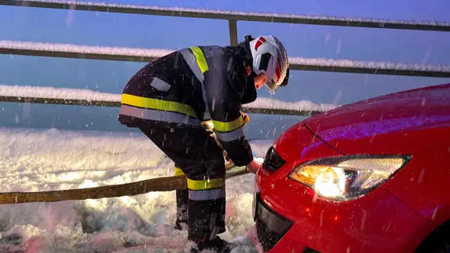 Am Silvesterabend kam es auf der Artstettnerstraße in Klein Pöchlarn zu mehreren Zwischenfällen.  | Foto: DOKU NÖ