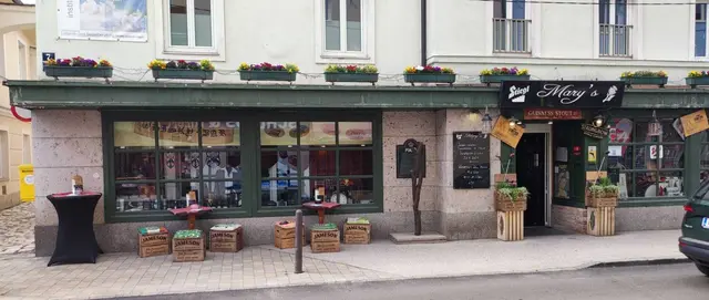 Stammgäste hoffen, dass der gemütliche Treffpunkt in der Bahngasse gerettet und weitergeführt wird. | Foto: Privat
