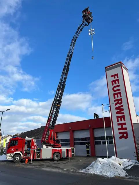 Die neue Sirene am Weg zu ihrem Platz | Foto: FF Waidhofen/Thaya